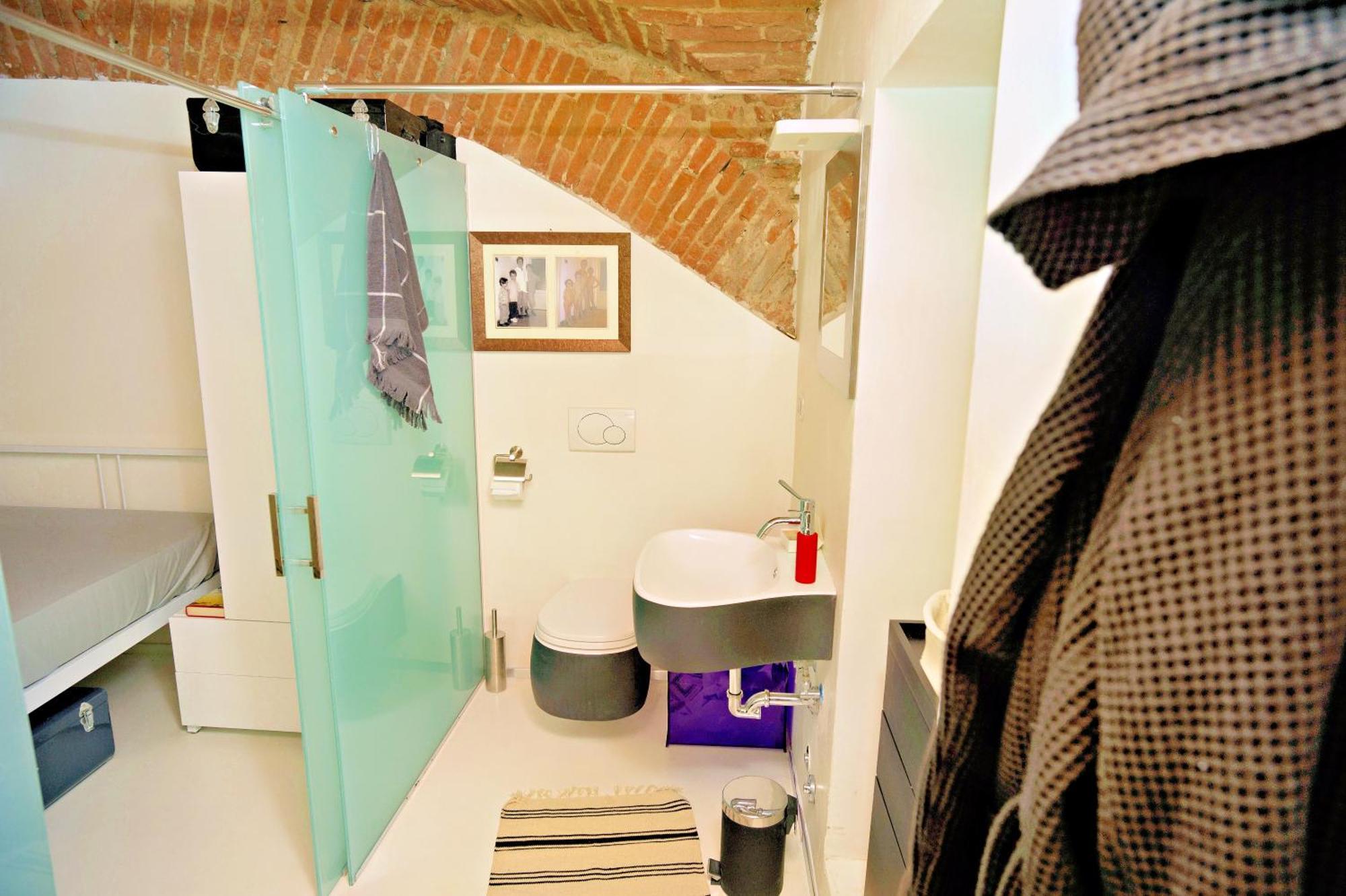 Elegant And Modern Loft In Medieval Bologna Buitenkant foto