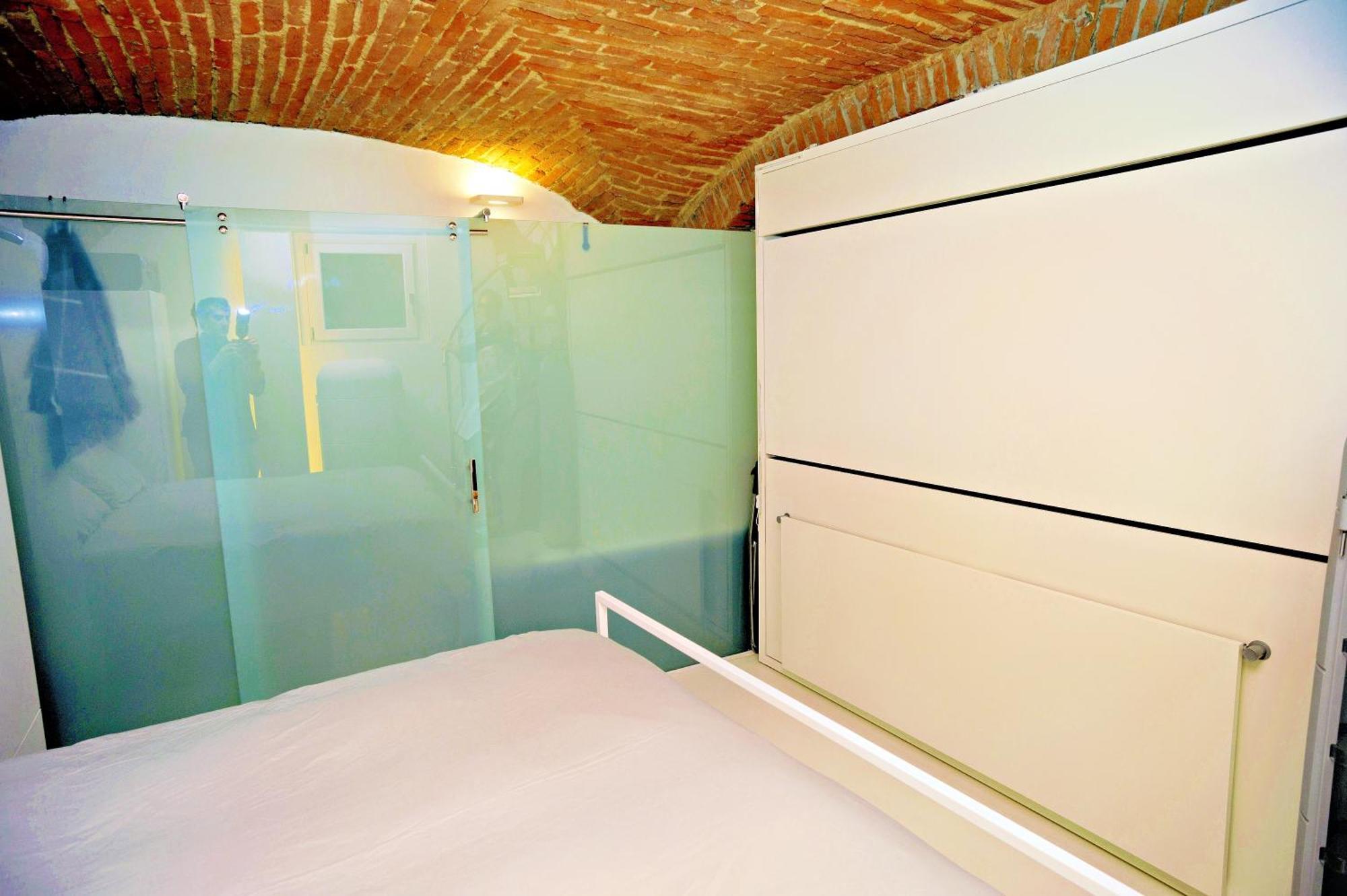 Elegant And Modern Loft In Medieval Bologna Buitenkant foto